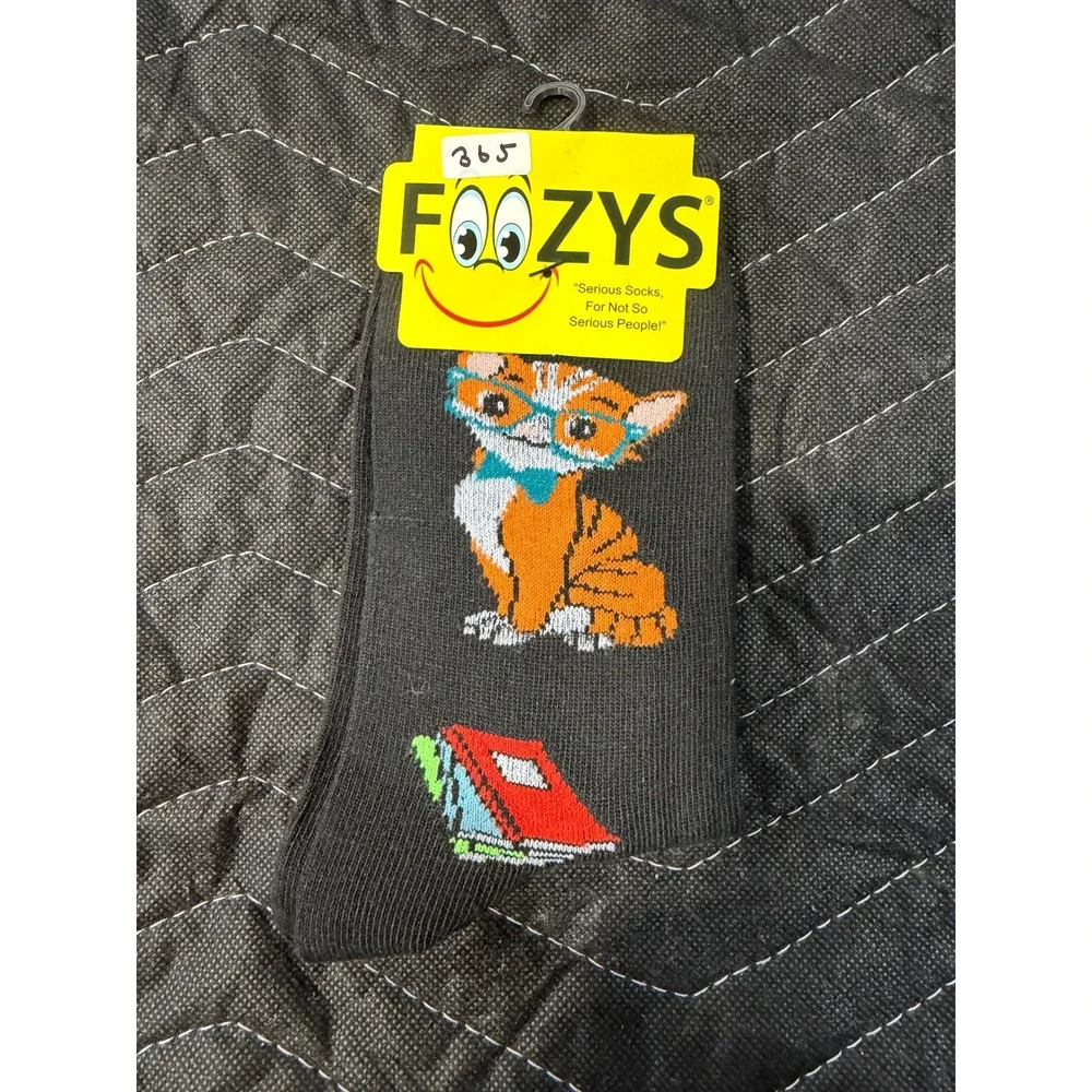 Foozys Crew Socks Women‎ 9-11 Black NWT Nerd Cat Bookworm Librarian Novelty